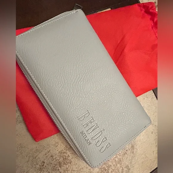 Benoss Milan Zip Around Wallet Gray Vegan Clutch 8.5”x 5” Silver Toned Hardware - Picture 3 of 5